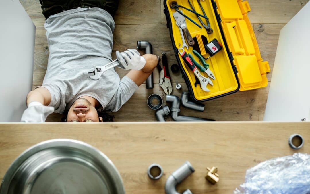 Handling Plumbing Emergencies: A Quick Guide on What to Do